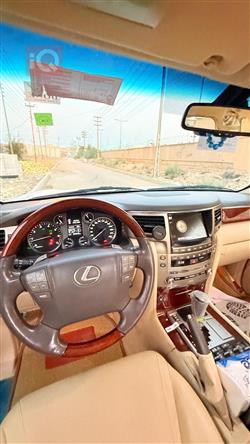 لكزس LX